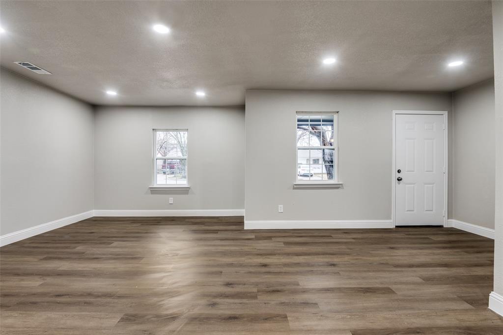 3520 Softcloud Drive Property Photo 17