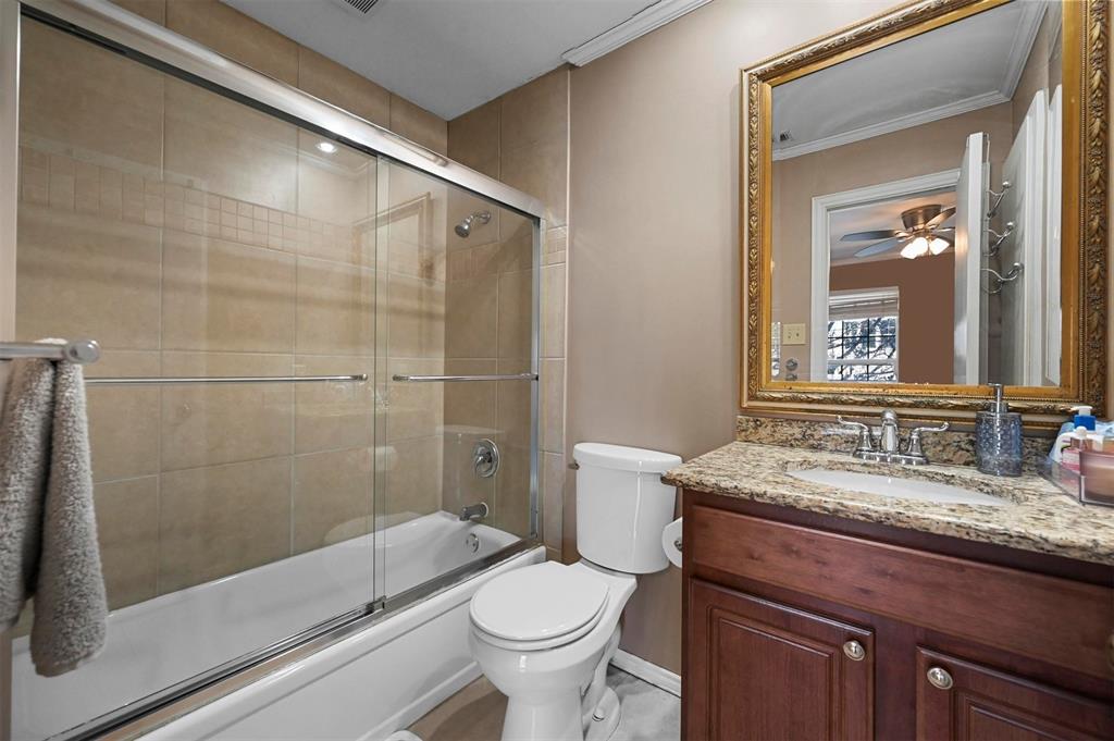2727 Shelby Avenue D Property Photo 12