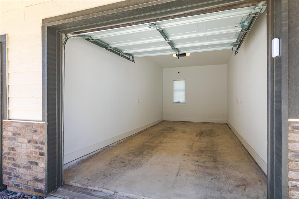 206 Village Way Property Photo 2