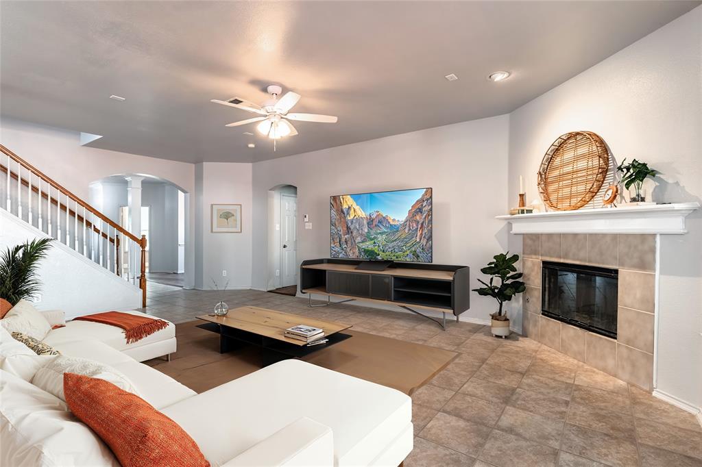 4201 Broken Bend Boulevard Property Photo 1