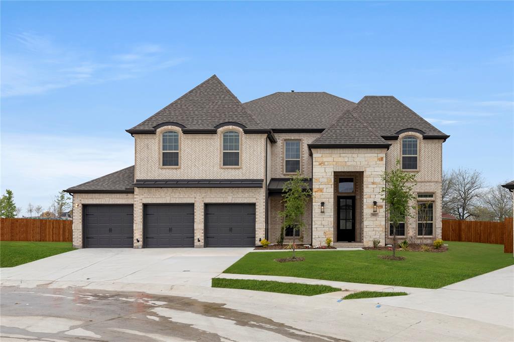 932 Pilatus Lane Property Photo