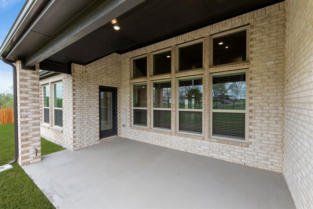 932 Pilatus Lane Property Photo 25