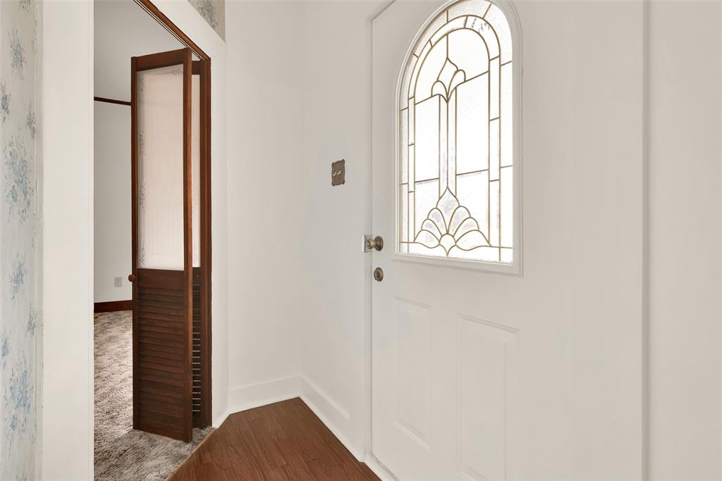 404 N Blanton Property Photo 5