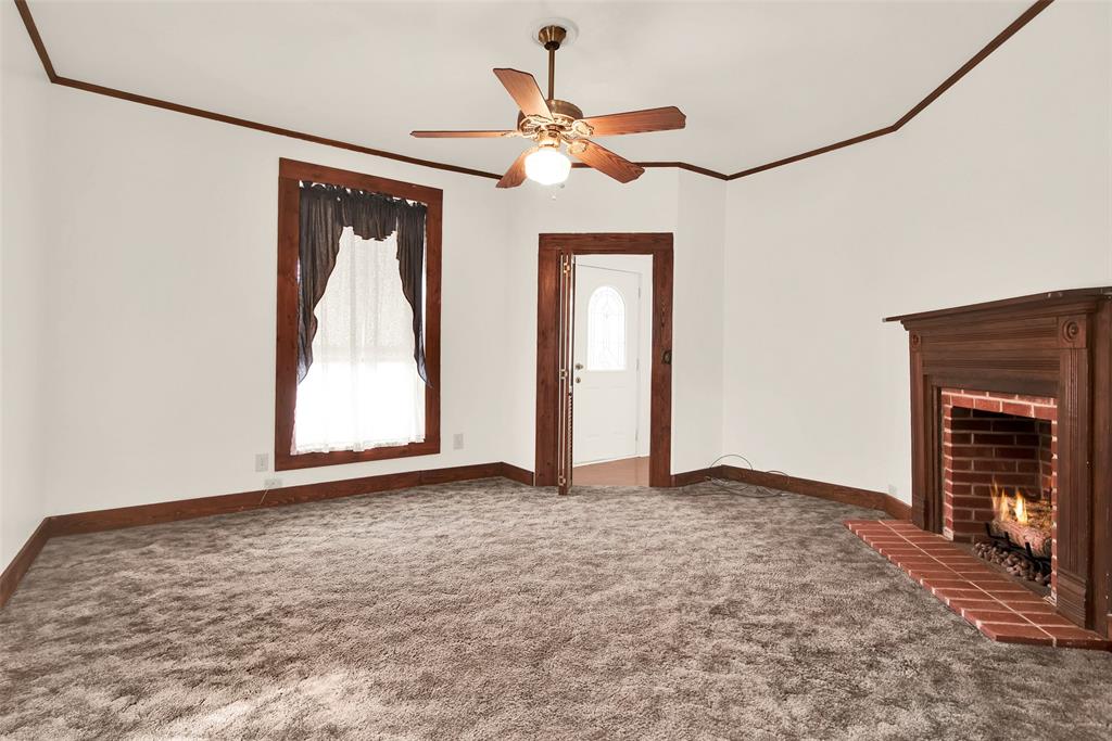 404 N Blanton Property Photo 8