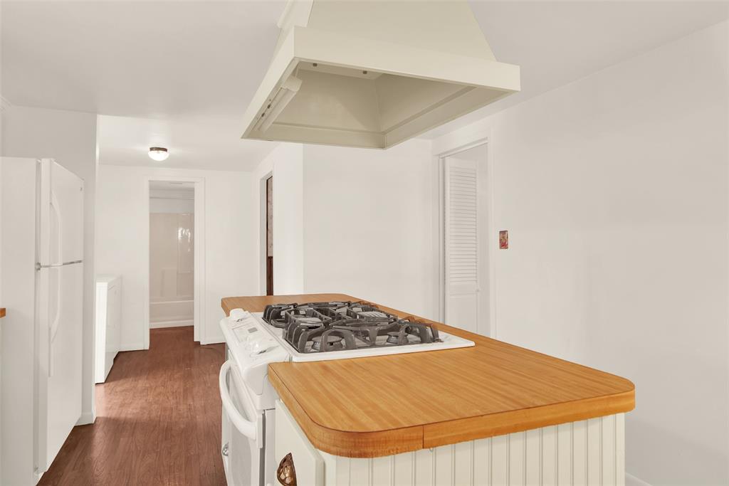 404 N Blanton Property Photo 14