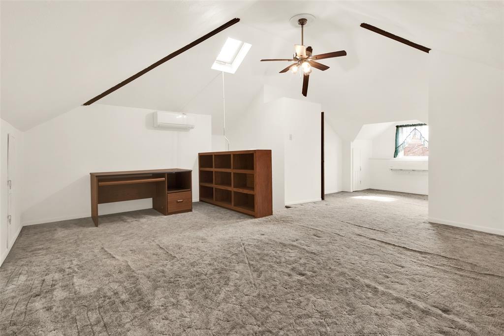 404 N Blanton Property Photo 21