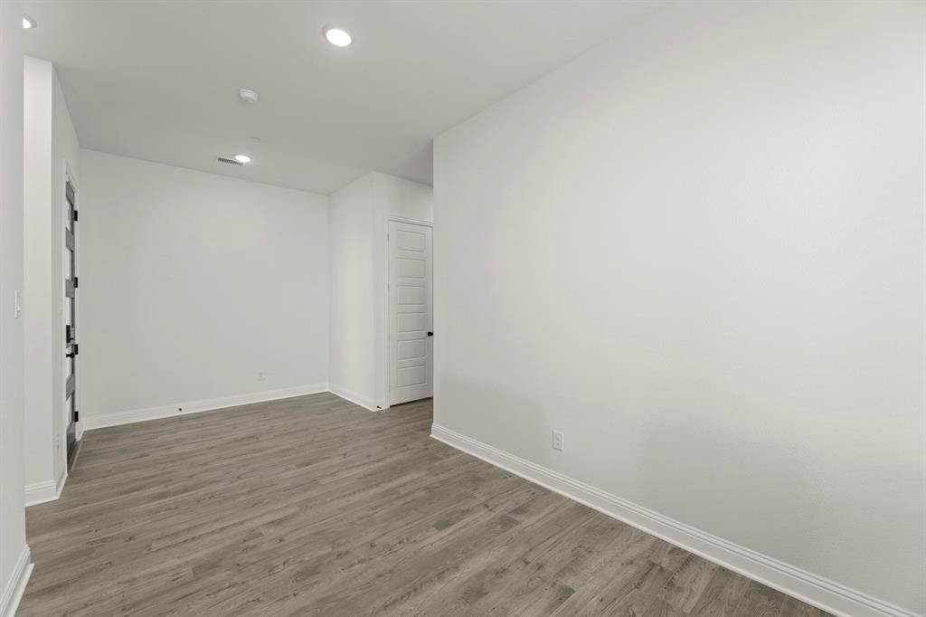 2543 Brunswick Way Property Photo 6
