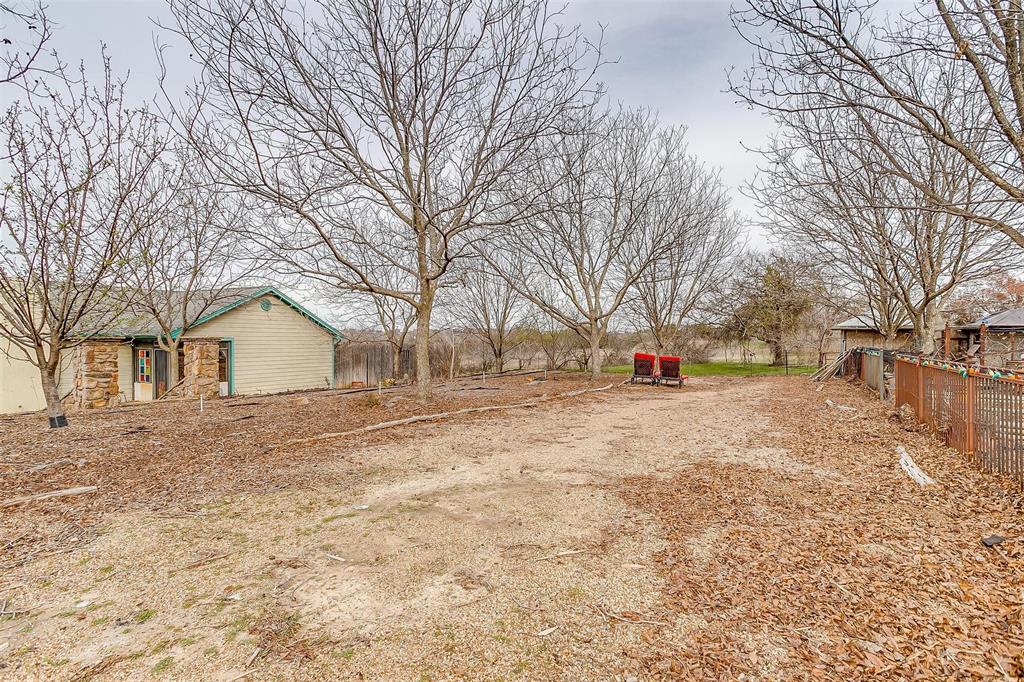 1890 Old Mineral Wells Highway Property Photo 11
