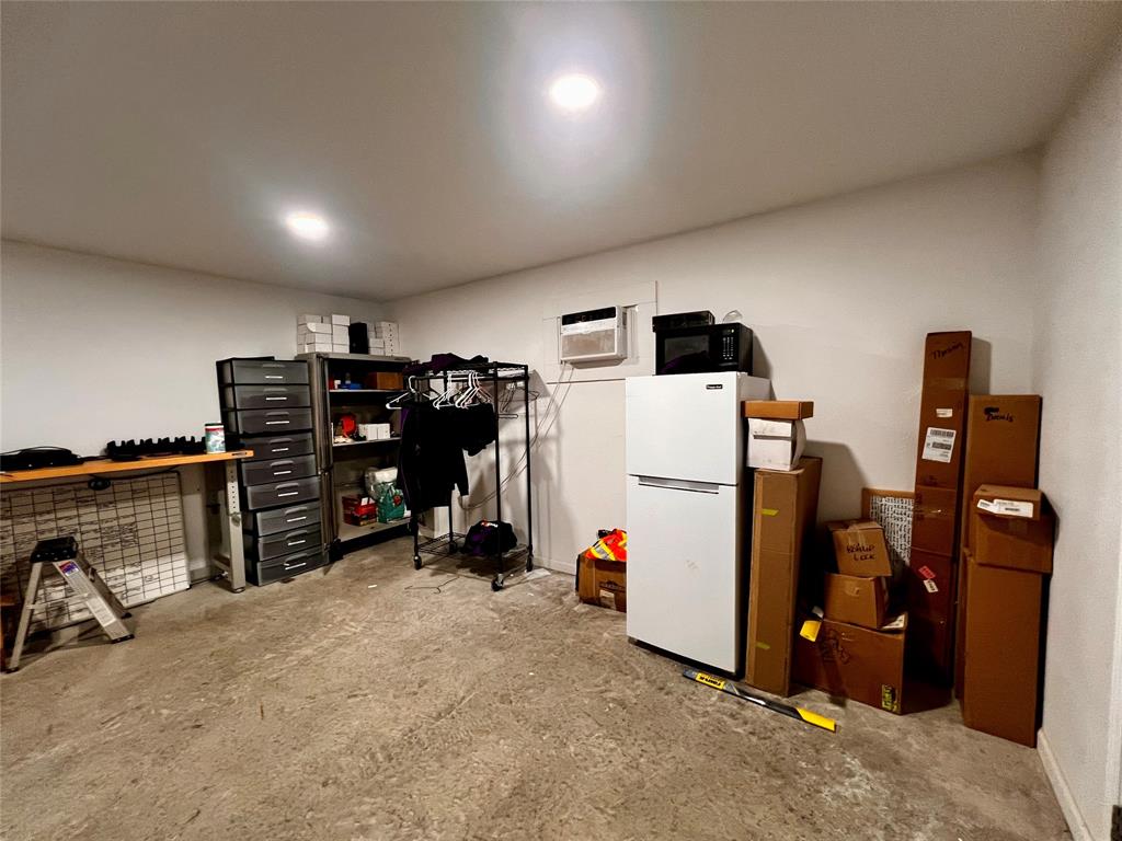 3605 Nw Loop 286 Property Photo 10