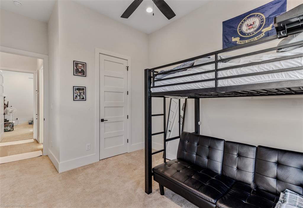 7 Center Court Property Photo 19