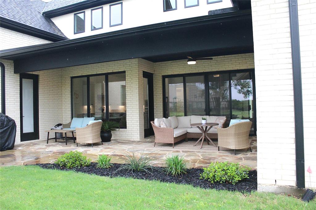 7 Center Court Property Photo 31