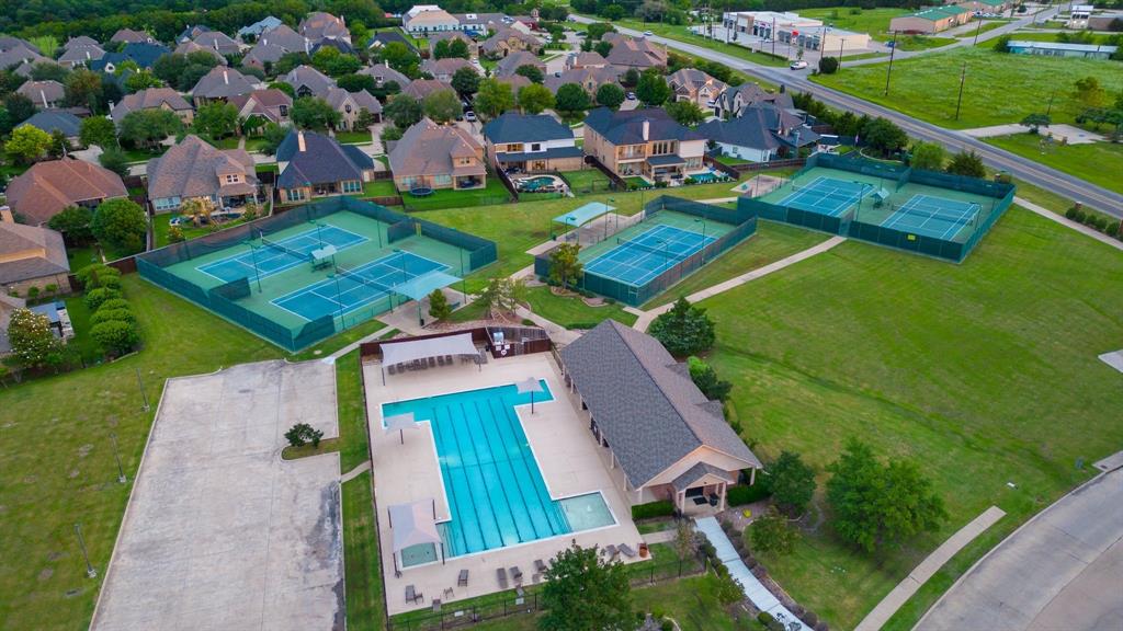 7 Center Court Property Photo 34