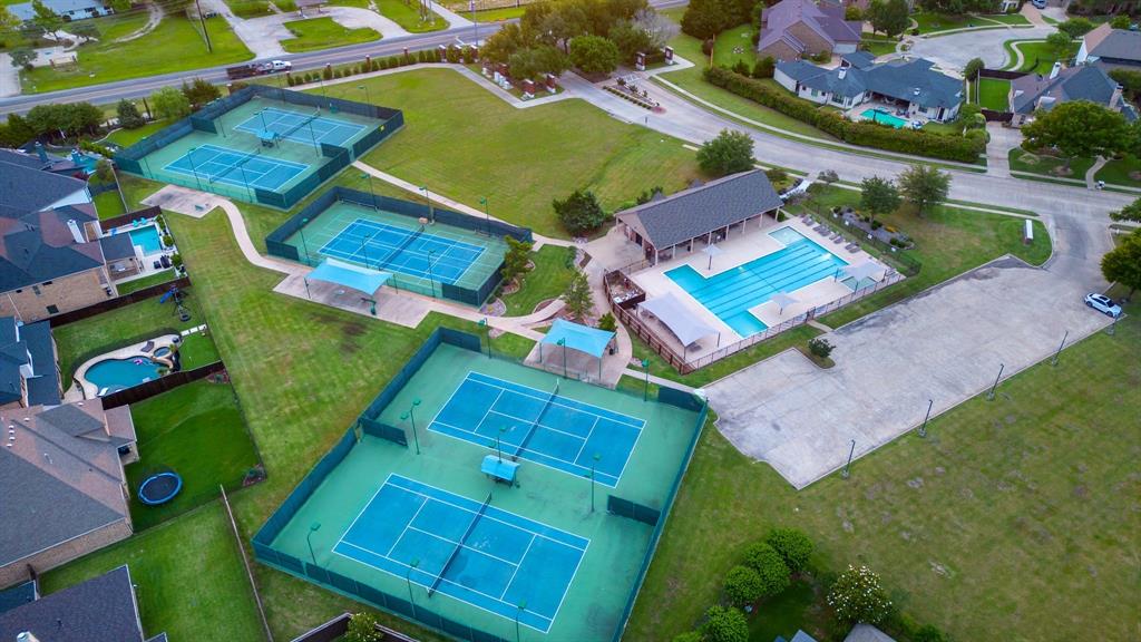 7 Center Court Property Photo 37