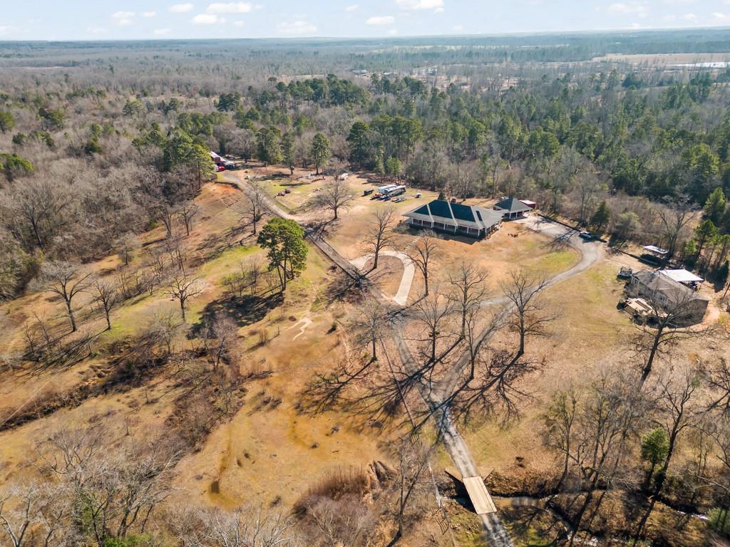 555 Real Estate Listings Main Image