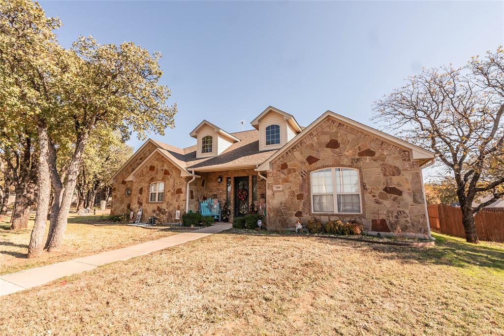 209 Benton Street Property Photo