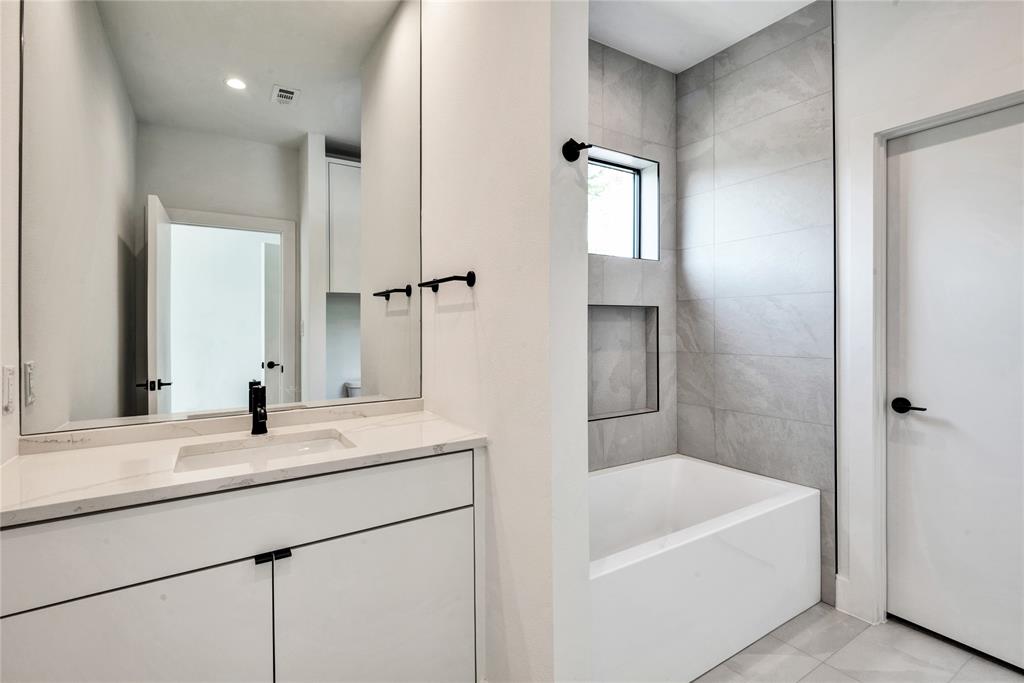 6923 Inverness Lane Property Photo 39