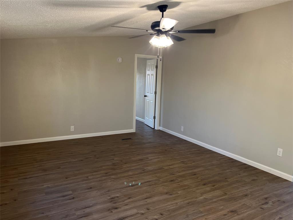 2237 Fm 1182 Property Photo 6