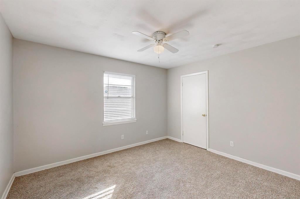 8707 Slay Street Property Photo 6