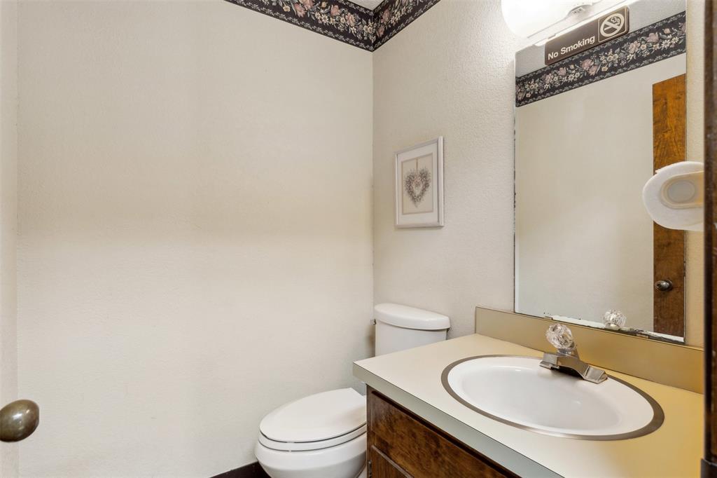 303 N Ridgeway Drive Property Photo 14