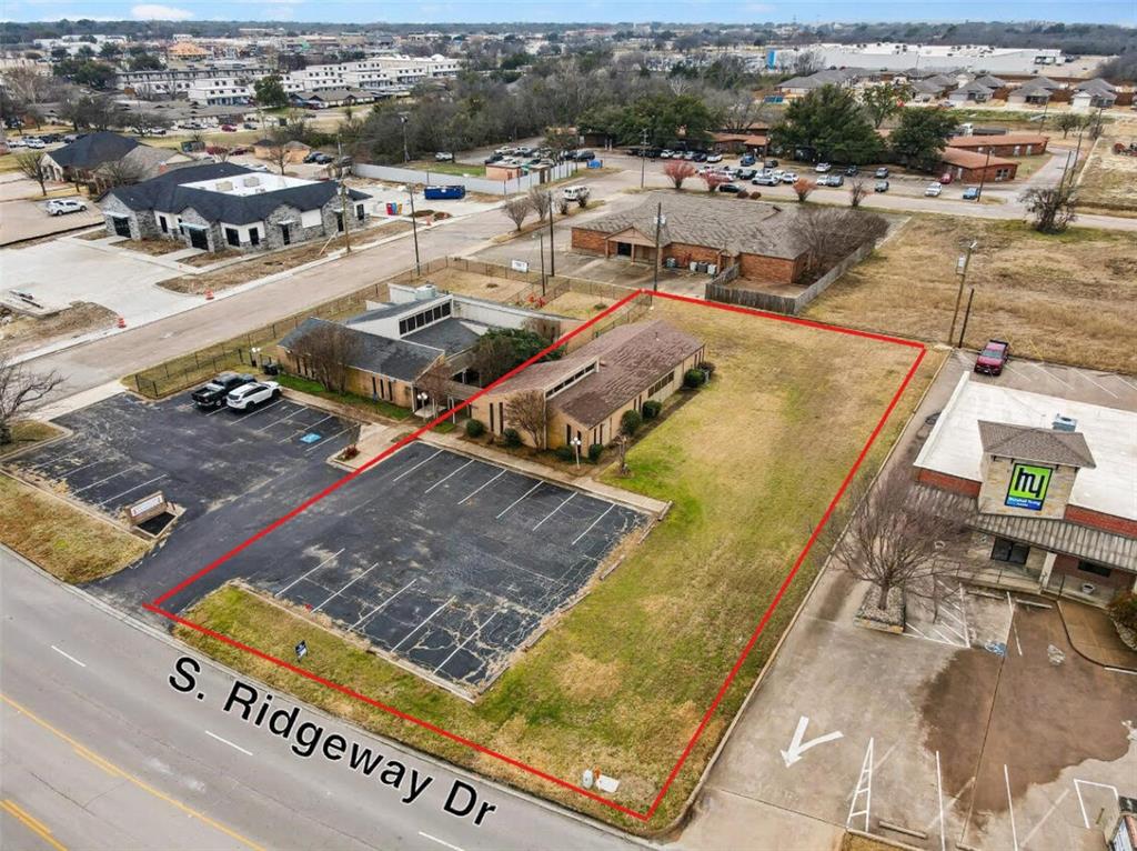 303 N Ridgeway Drive Property Photo 23