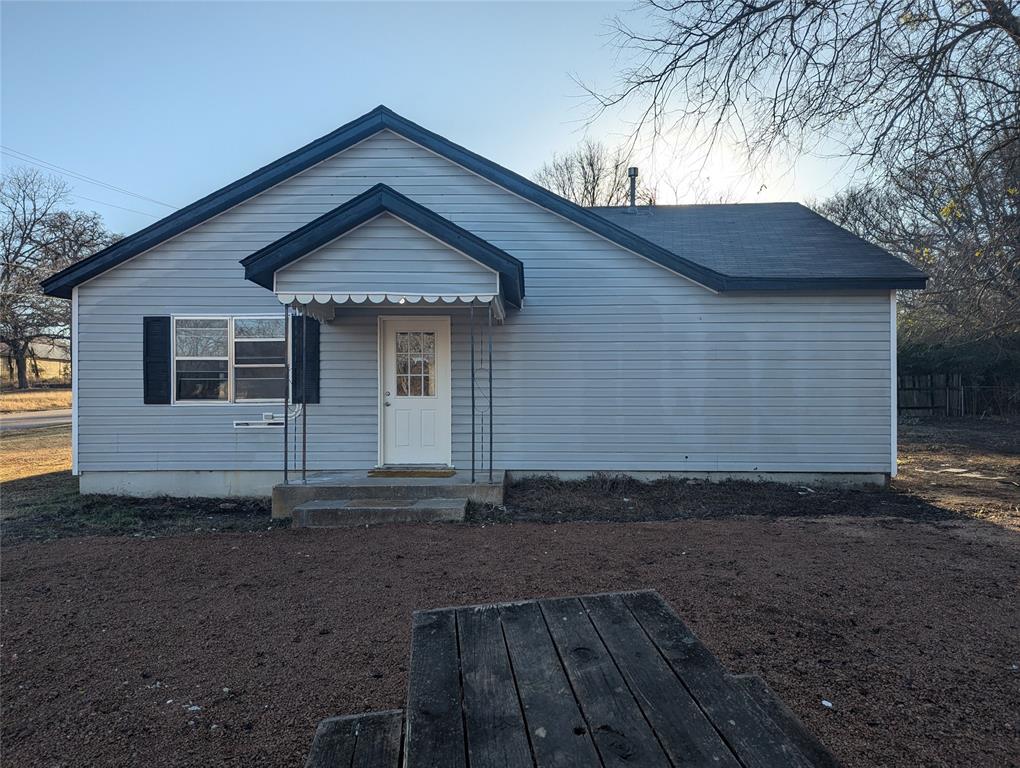 502 E Baker Property Photo