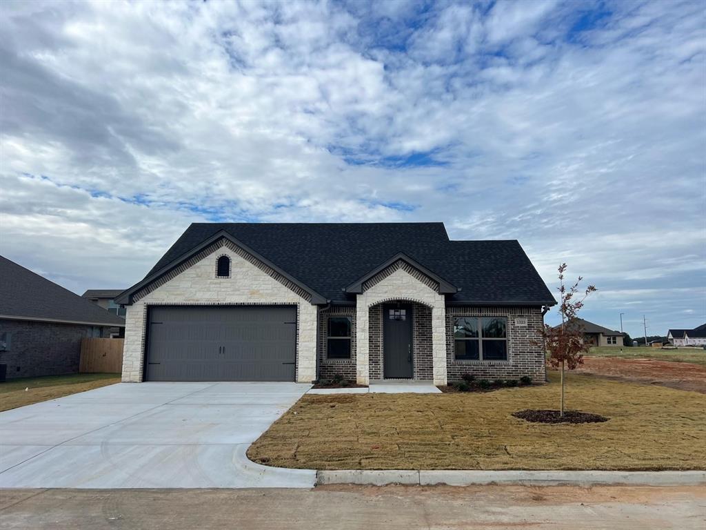1323 Oleander Property Photo