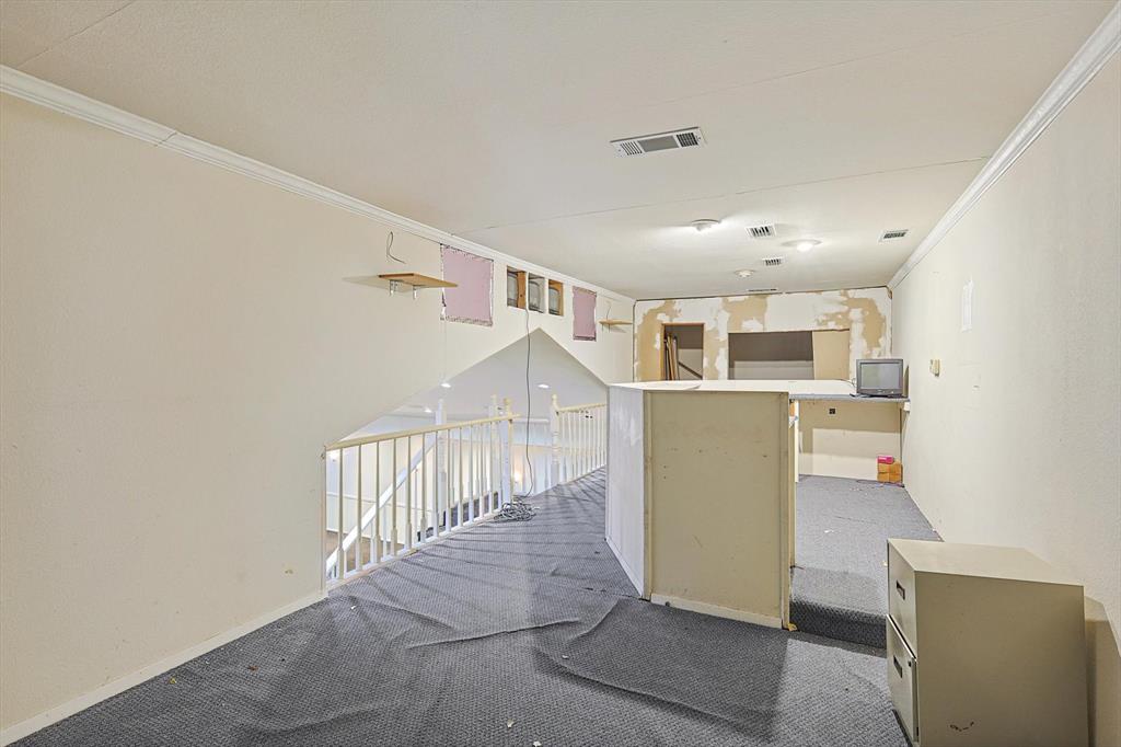 325 S Cowan Avenue Property Photo 6
