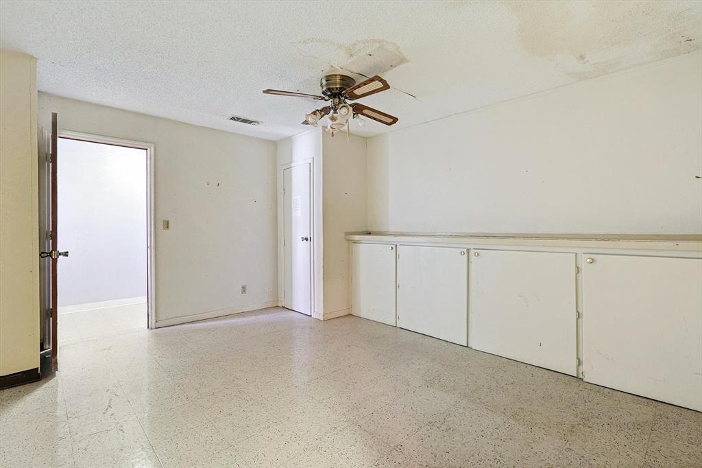 325 S Cowan Avenue Property Photo 13