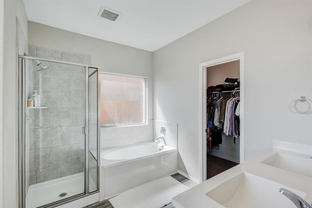 4000 Villawood Trail Property Photo 10