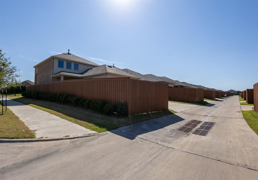 4000 Villawood Trail Property Photo 36