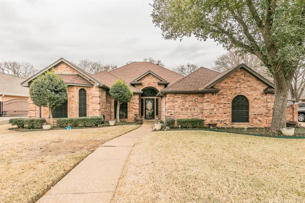 808 Majestic Oaks Court Property Photo