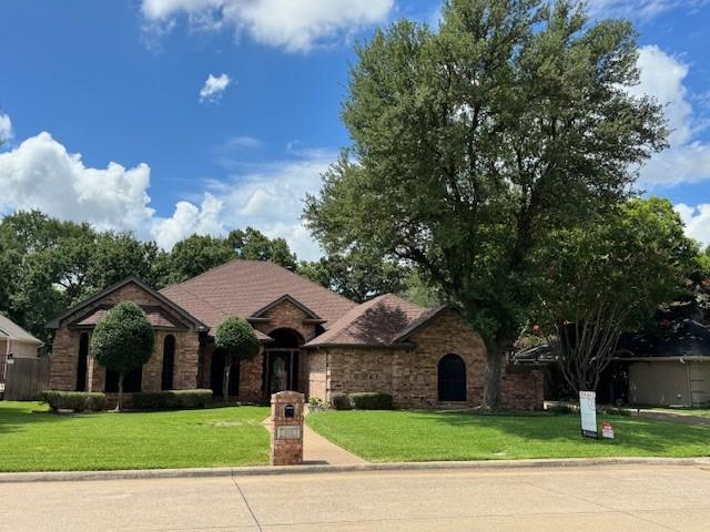 808 Majestic Oaks Court Property Photo 1