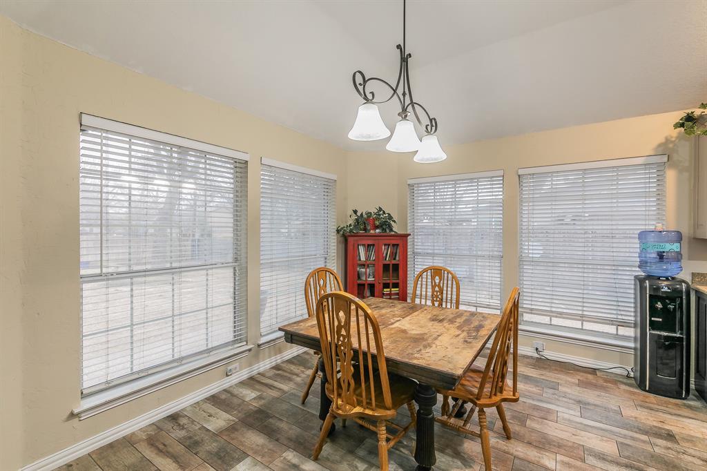 808 Majestic Oaks Court Property Photo 11
