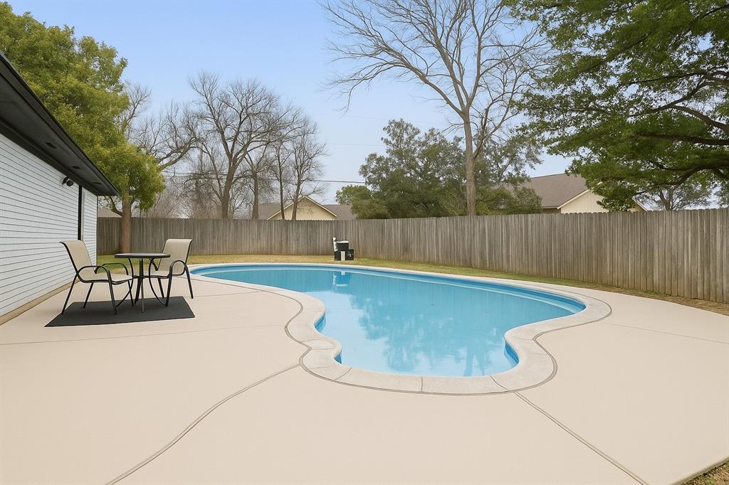 3404 Peachtree Lane Property Photo