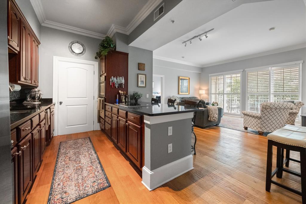 3225 Turtle Creek Boulevard Property Photo 1