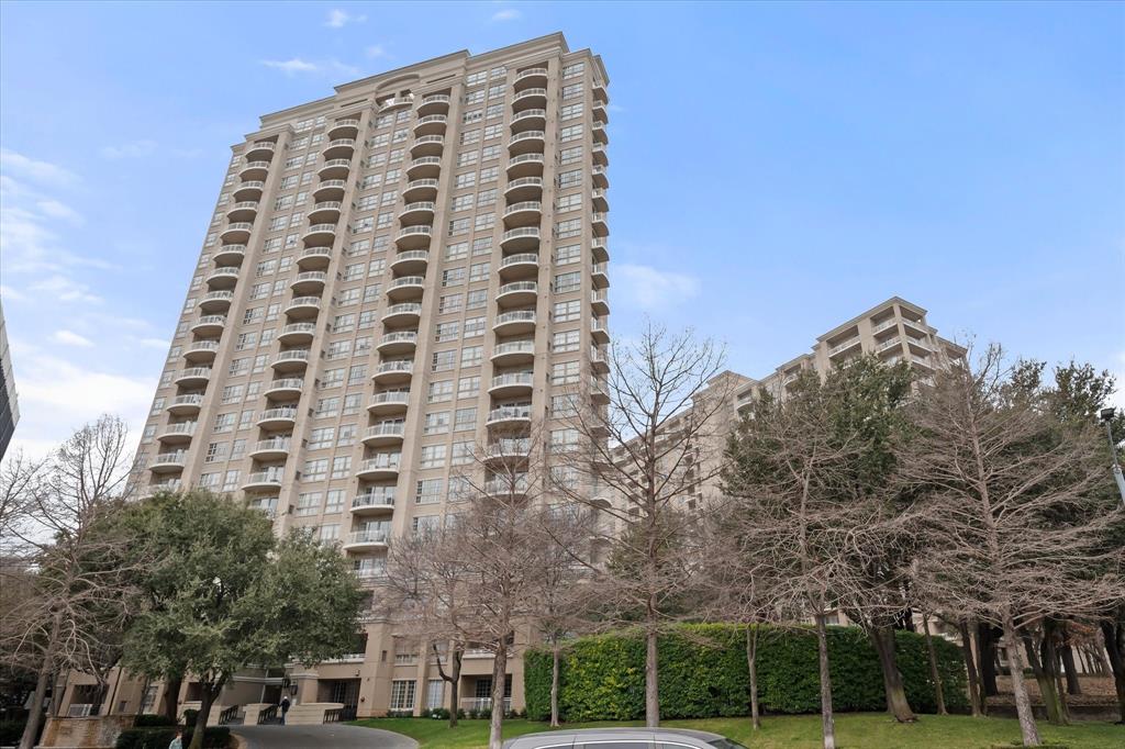 3225 Turtle Creek Boulevard Property Photo 2