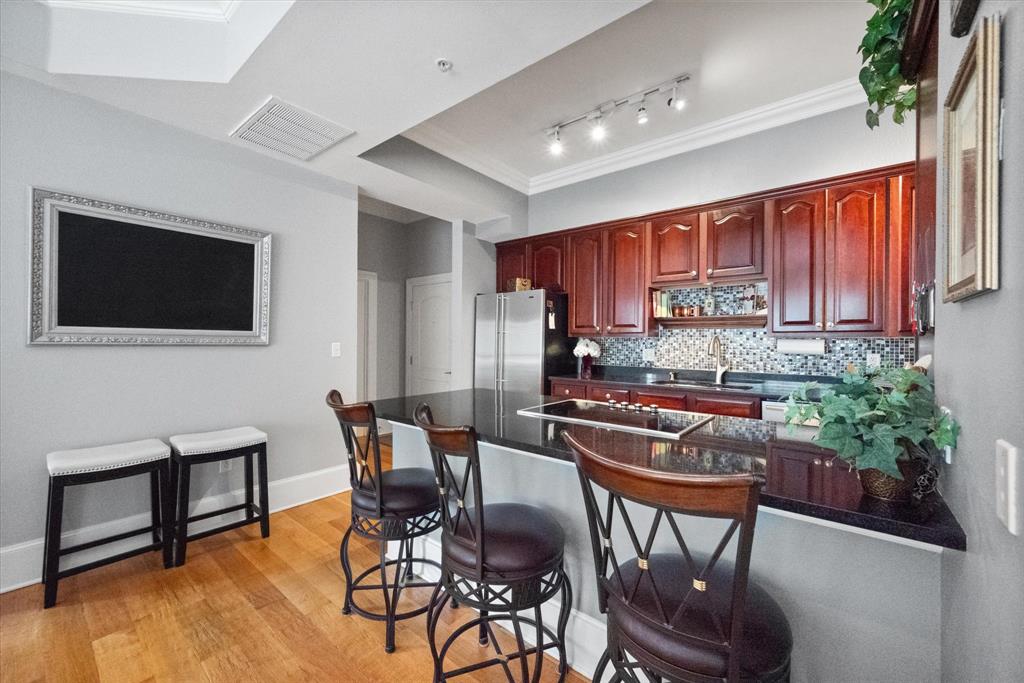 3225 Turtle Creek Boulevard Property Photo 5