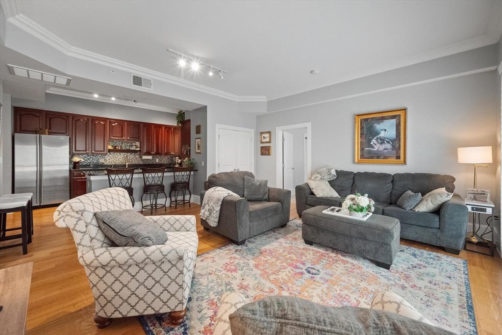 3225 Turtle Creek Boulevard Property Photo 12