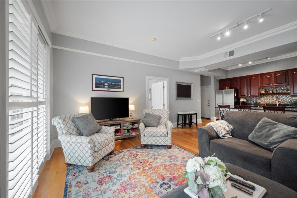 3225 Turtle Creek Boulevard Property Photo 13