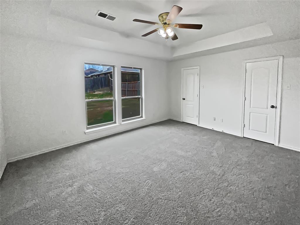 2702 Dakota Circle Property Photo 5