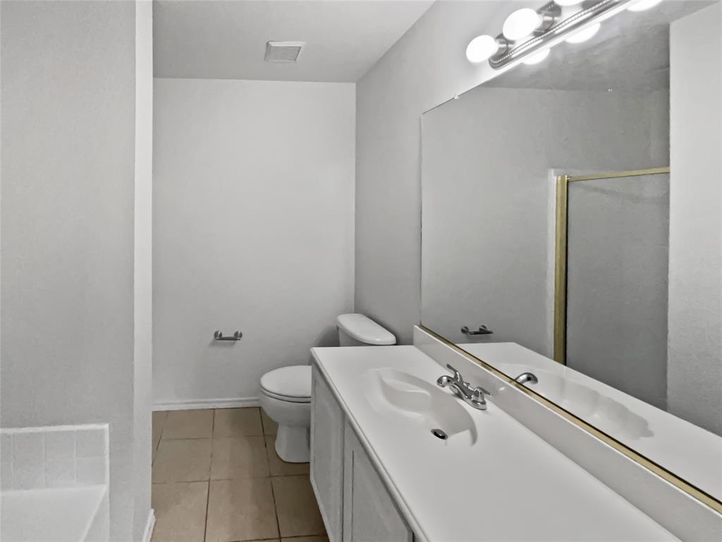 2702 Dakota Circle Property Photo 7