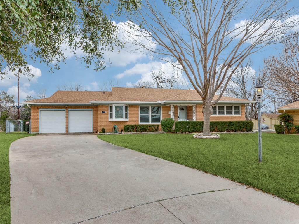 1709 Menzer Court Property Photo