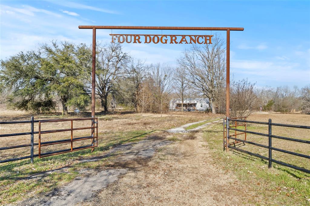 724 Fm 1255 Property Photo