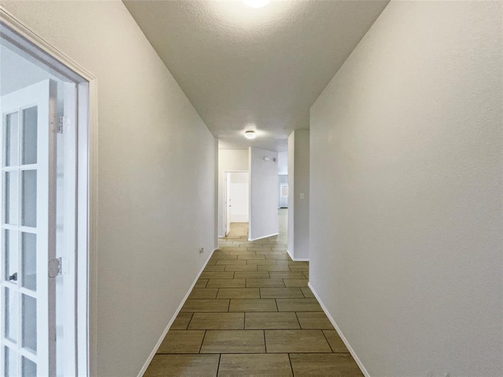 1637 Megan Creek Drive Property Photo 10