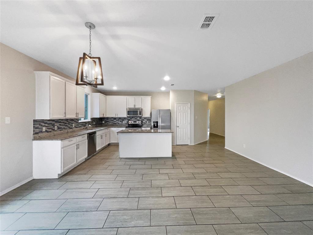 1637 Megan Creek Drive Property Photo 15