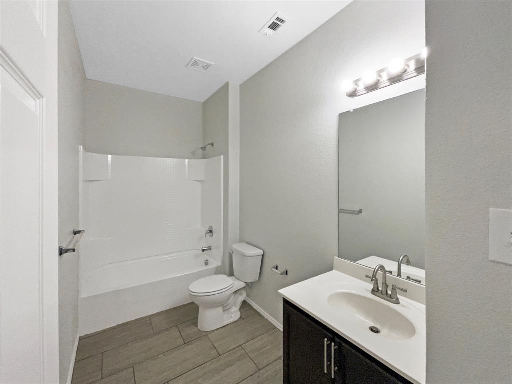 1637 Megan Creek Drive Property Photo 17