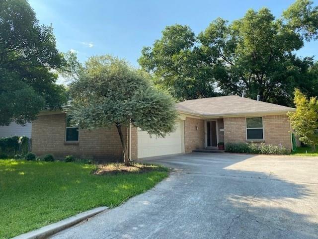 1222 W Lovers Lane Property Photo