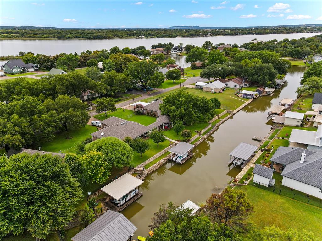 417 Sky Harbour Court Property Photo 32