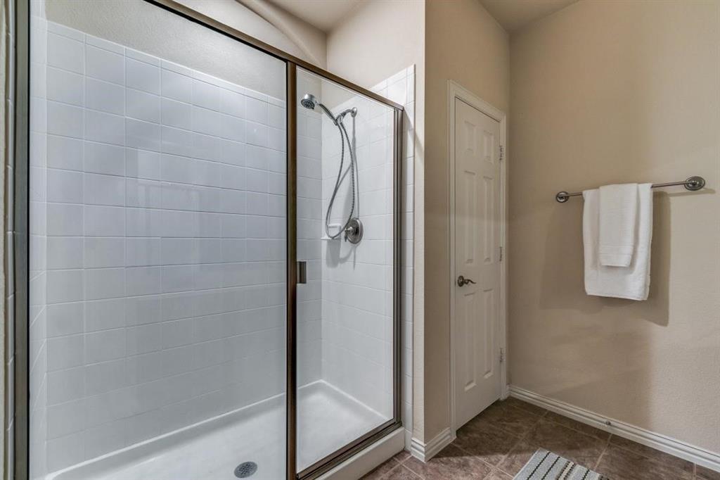 2821 Fordham Road Property Photo 10
