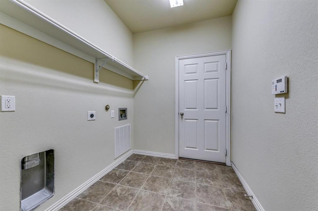 2821 Fordham Road Property Photo 20